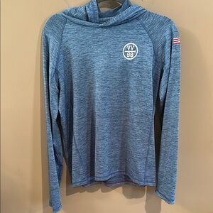 Vineyard Vines Boys- 18 VV98 Logo
Long-Sleeve Harbor Hoodie